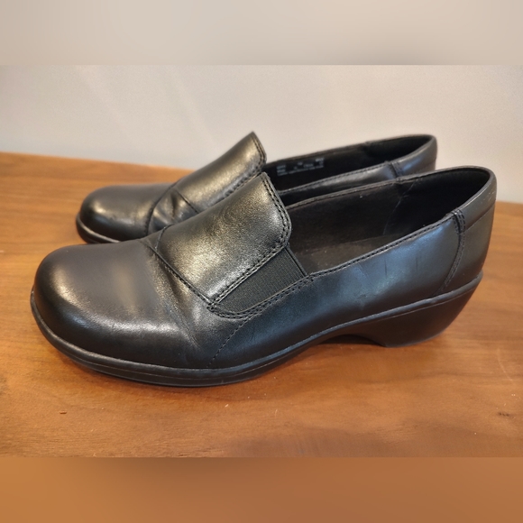 Clarks Bendables - Picture 3 of 10